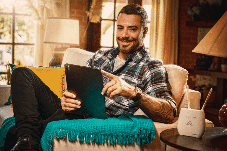 A Aquário Mobi está lançando uma campanha sobre sua oferta de 4G com alta qualidade voltada para locais remotos, como casas de campo.