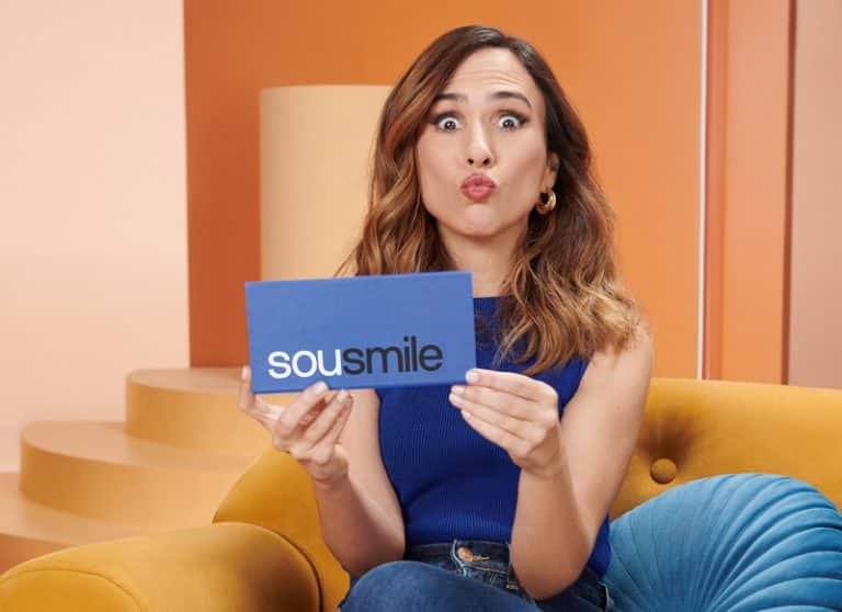 SouSmile apresenta Tatá Werneck como nova embaixadora da marca de aparelho transparente.