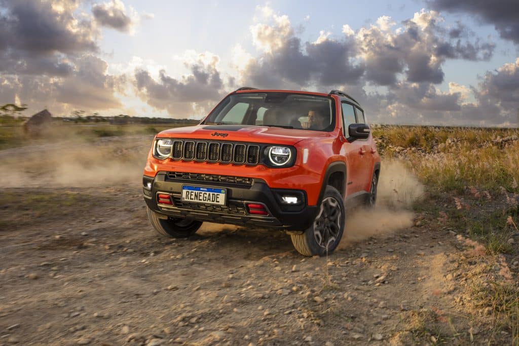 Dirigir o Novo Jeep Renegade é como um convite a viver novas aventuras, sejam elas no asfalto, terra, campo, lama ou deserto.