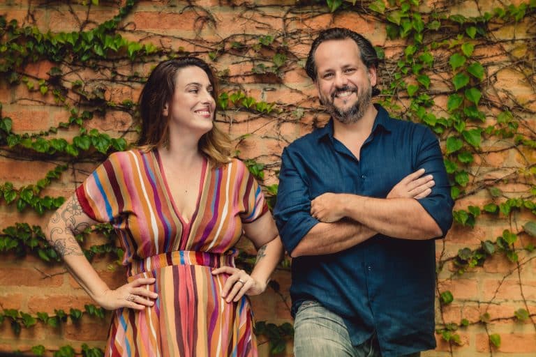 Ailin Aleixo e Fabio Zukerman lançam a agência Akuanduba, que atua para que marcas desenvolvam projetos de impacto positivo no planeta.