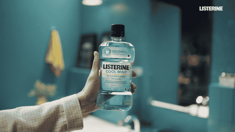 A LISTERINE lança nova campanha como o mote "Acabe com os germes que causam a sensação de boca amanhecida".