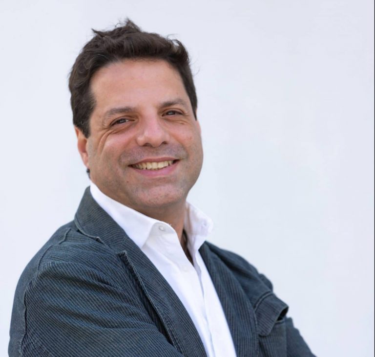 A produtora Lemonade anuncia ao mercado o Hub de Varejo, que atende clientes como o Grupo Stellantis, grupo automotivo multinacional.