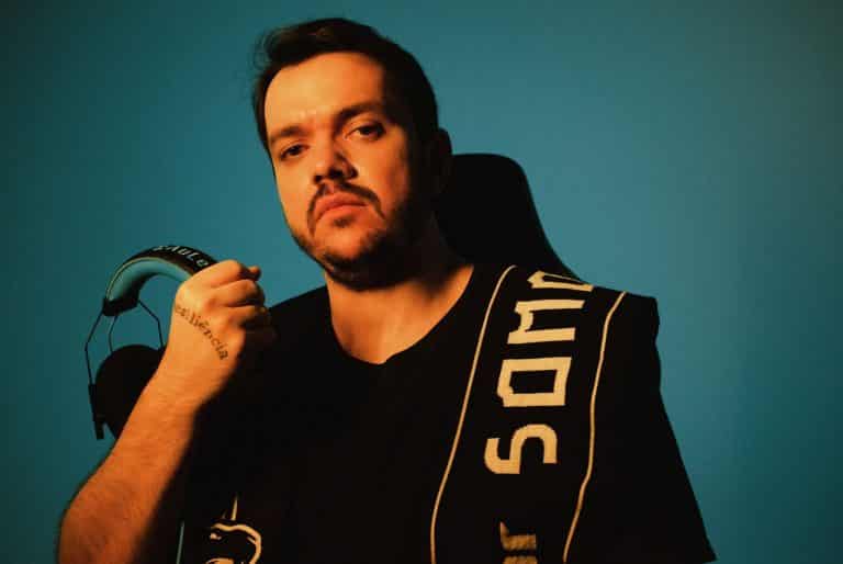 A Heineken 0.0 dá um grande passo dentro da jornada no mundo dos games e apresenta Gaules, maior streamer do Brasil, como novo parceiro.