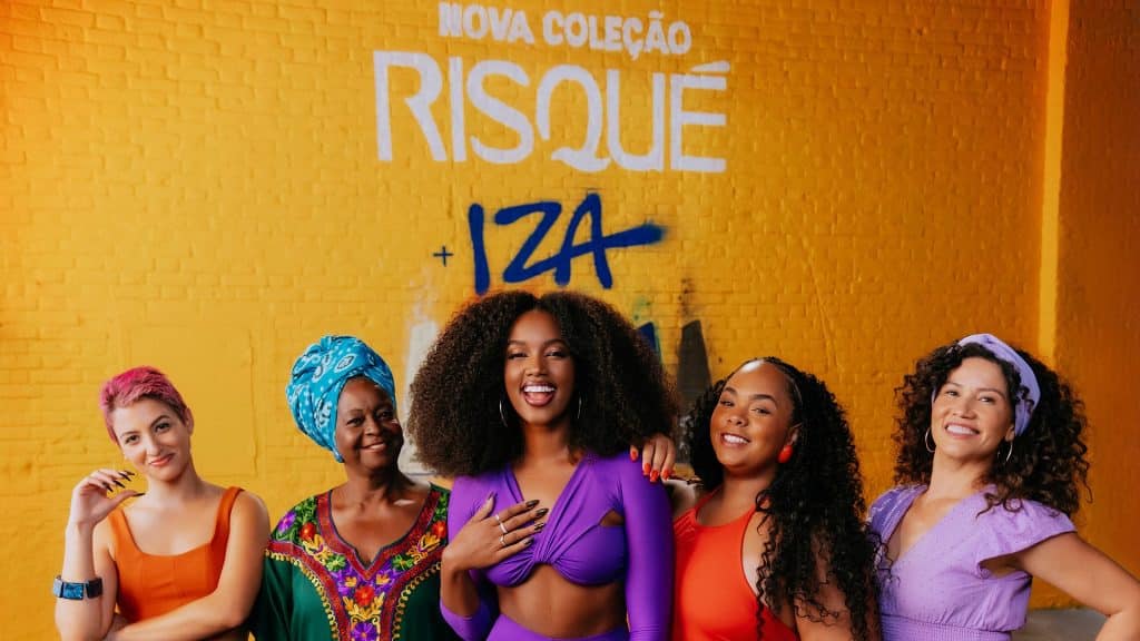 Decolar lança nova campanha publicitária estrelada pela cantora Iza