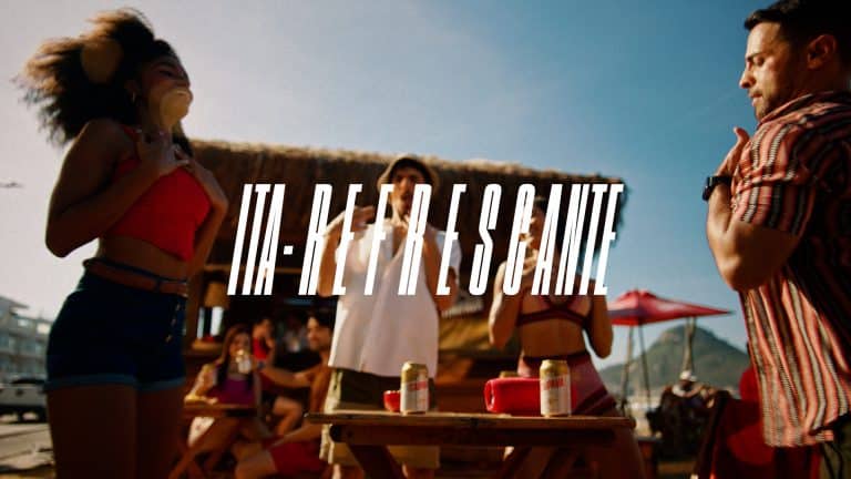 A Itaipava usa, em sua nova campanha, o próprio "ITA" do nome para ressaltar os atributos da família contida no portfólio.