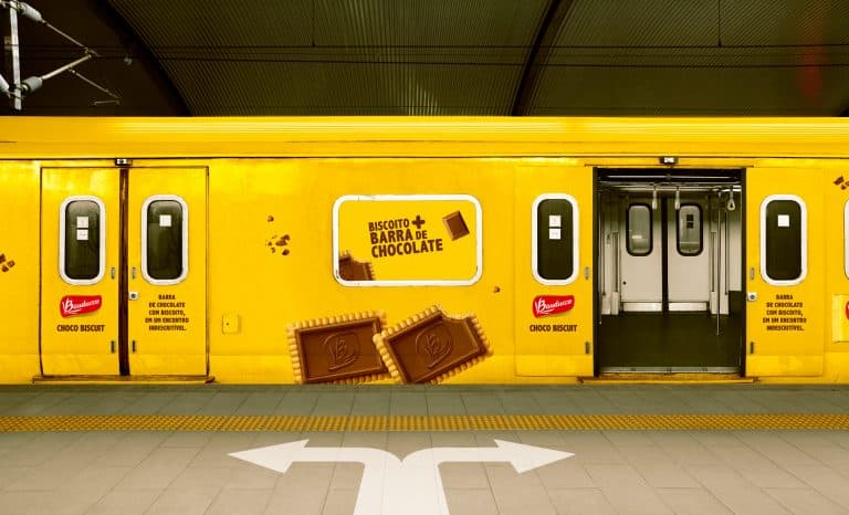 "O indescritível sabor de Bauducco Choco Biscuit"é o mote da nova campanha da marca