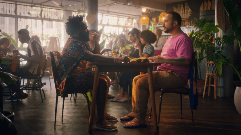 A Havaianas acaba de lançar sua nova campanha, que mostra o conceito que, independente do lugar, todo momento deve ser Livre de Mesmice.