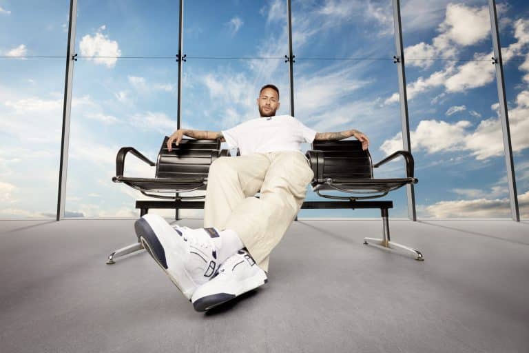 A PUMA lança hoje o tênis Slipstream, contando com o jogador e embaixador Neymar Jr como cara da campanha publicitária.