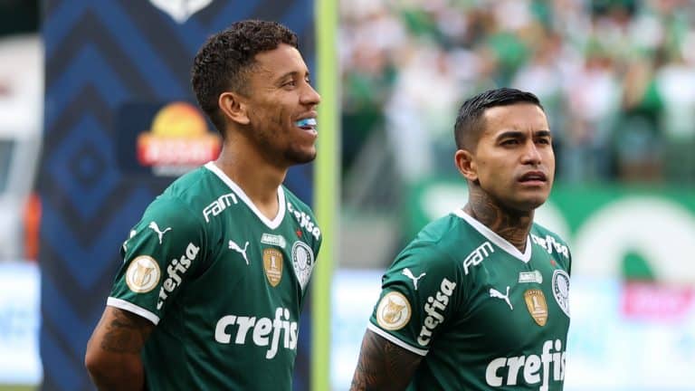 A Sensodyne se fez presente de maneira criativa em um dos maiores clássicos do futebol brasileiro no último domingo, dia 21 de agosto.