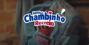 Os brasileiros com mais de 30 anos devem lembrar com carinho dos comerciais de Chambinho, petit suisse de morango da Nestlé.
