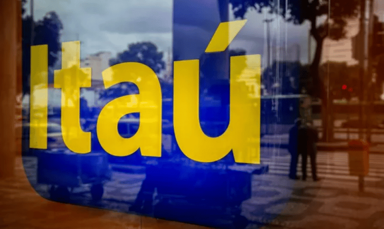 O Itaú Unibanco anunciou, junto a CBF, a renovação do contrato de patrocínio das Seleções Brasileiras de Futebol.