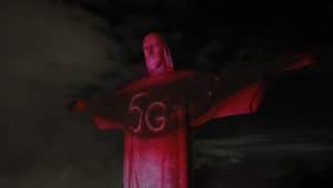 A Claro, para dar as boas-vindas ao 5G+, iluminou um dos principais ícones da Cidade Maravilhosa, o monumento ao Cristo Redentor.