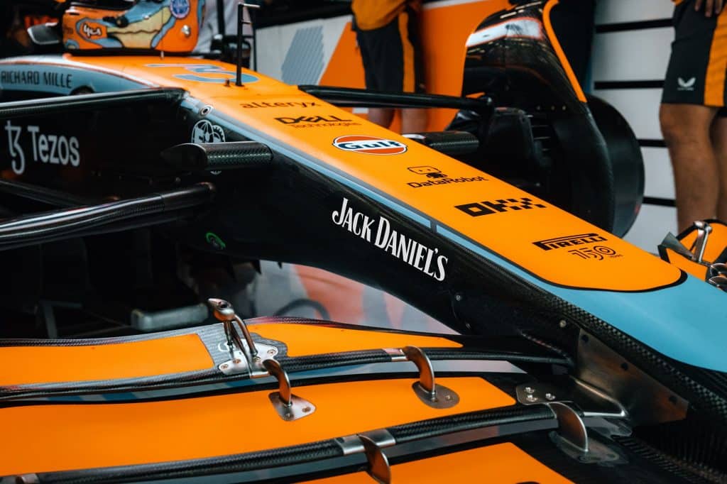 Jack Daniel’s e McLaren Racing firmam parceria que promete se estender por muitos anos no universo da Fórmula 1.