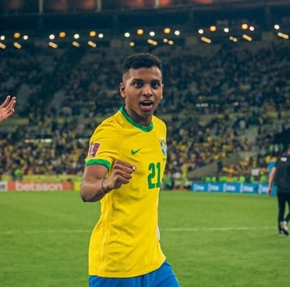 A TCL Electronics apresentou no dia de hoje o Time de Futebol TCL 2022 na IFA, com quatro dos melhores jogadores de futebol do mundo.