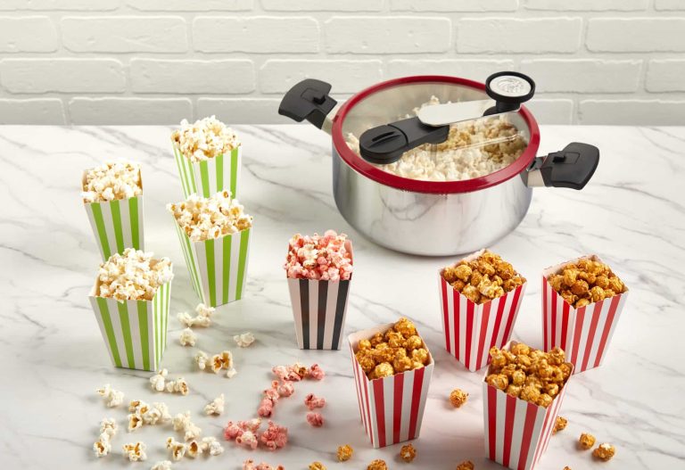 A Royal Prestige está lançando a Royal Prestige Perfect Pop, um acessório exclusivo que torna sua Caçarola de 6 quartos em pipoqueira. 