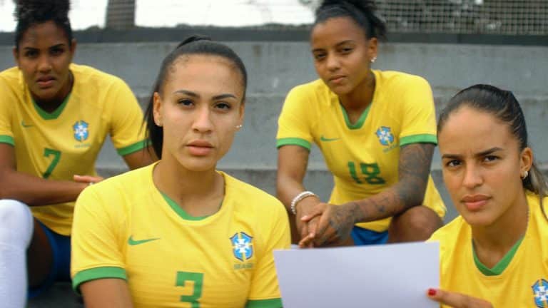 Depois de celebrar a conquista do campeonato sul-americano, a equipe é protagonista da campanha publicitária da Neoenergia.