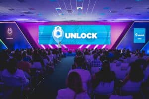Após três anos de espera, o Unlock CCXP está de volta! O primeiro dia do evento movimentou a São Paulo Expo nesta terça-feira.