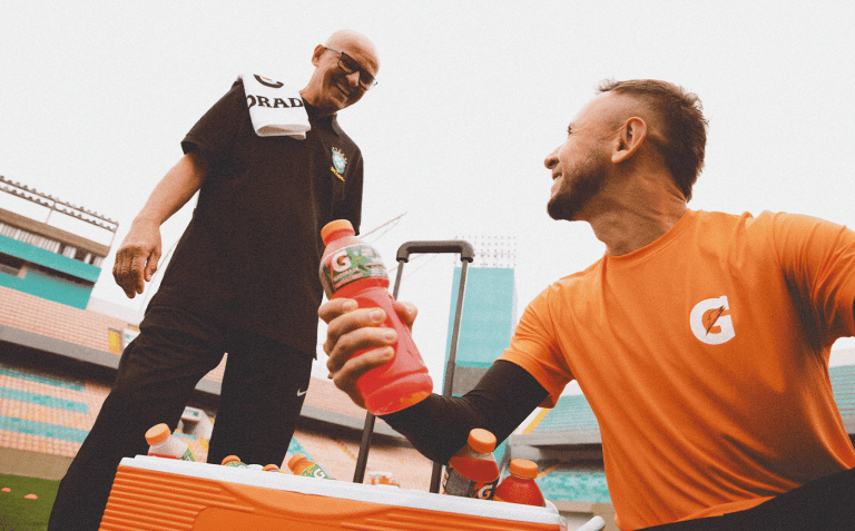 Gatorade escolhe perspectiva única para prestar homenagem a profissionais fundamentais para o futebol: os hidratadores.