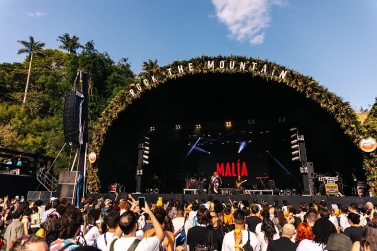 Amstel, a cerveja oficial do Rock The Mountain, chega à segunda edição do ano com o intuito de proporcionar experiências únicas.