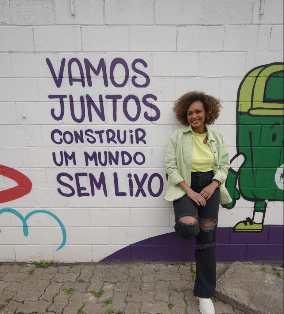 A professora de biologia Jessi Alves sempre falou sobre o seu compromisso de levar educação ambiental para os seus seguidores.