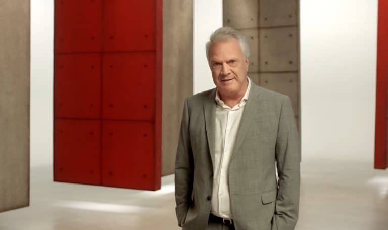 Pedro Bial firmou parcerias com o Grupo Bradesco Seguros para este fim de ano, emprestando seu talento em duas campanhas da seguradora.