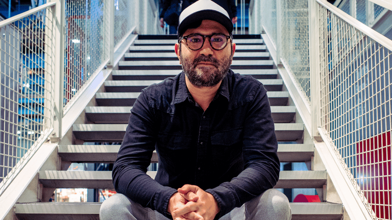 Após atuar como diretor de Criação EMEA das marcas Colgate-Palmolive na VMLY&R Paris, Ricardo Dolla foi promovido a ECD na VMLY&R Milão.