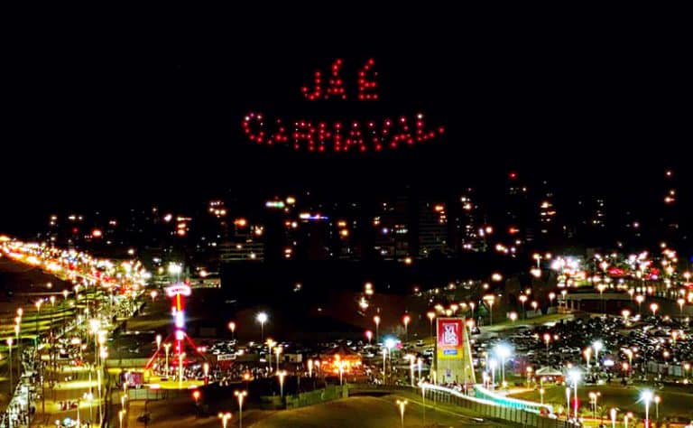 Brahma cria espetáculo de drones no Festival Virada Salvador e anuncia a volta do Carnaval de Rua neste ano de 2023.