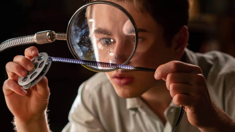 Confira a crítica de Os Fabelmans, auto-biografia dirigida por Steven Spielberg e lançada neste mês pela Universal Pictures.