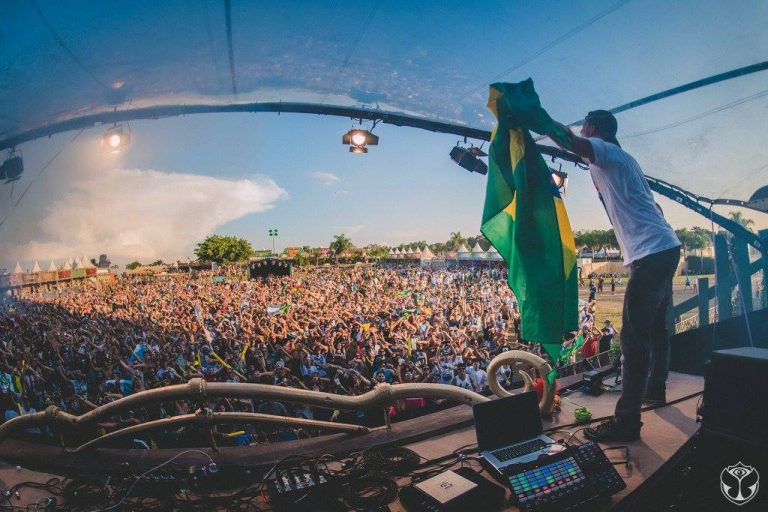 Tomorrowland volta ao Brasil provocando marcas a pensarem diferente