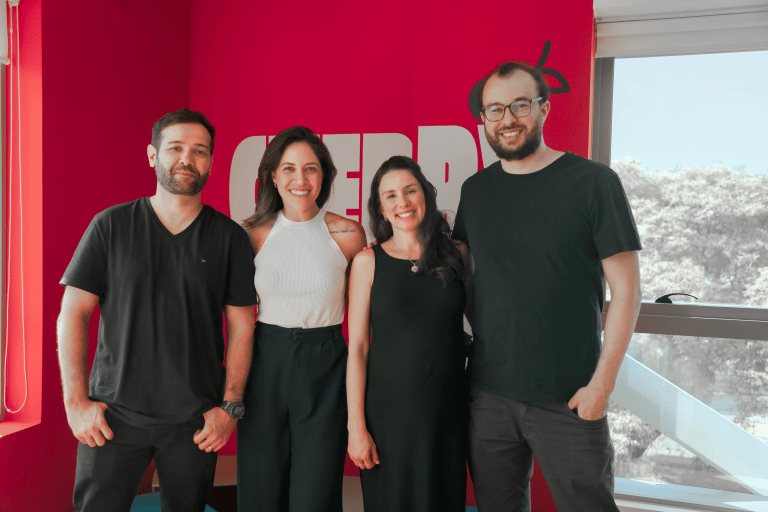 i-Cherry acaba de anunciar a promoção de Elyara Buest e Willy Dantas como diretores de mídia e de martech, ao lado de Vinícius Nunes.