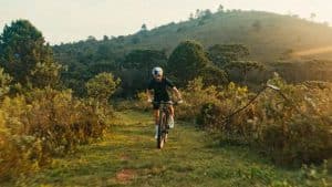 A Samsung anuncia a nova campanha "Rotina de Atleta", estrelada por Henrique Avancini, o maior atleta de Mountain Bike do mundo.