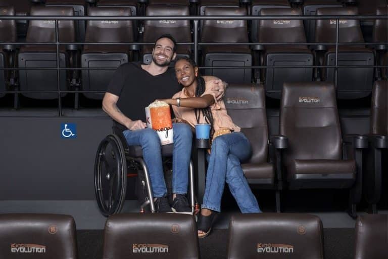 Banco PAN e Kinoplex fecham parceria, e permitem que clientes que utilizarem os cartões do PAN na compra de ingressos ganhem 50% de desconto.