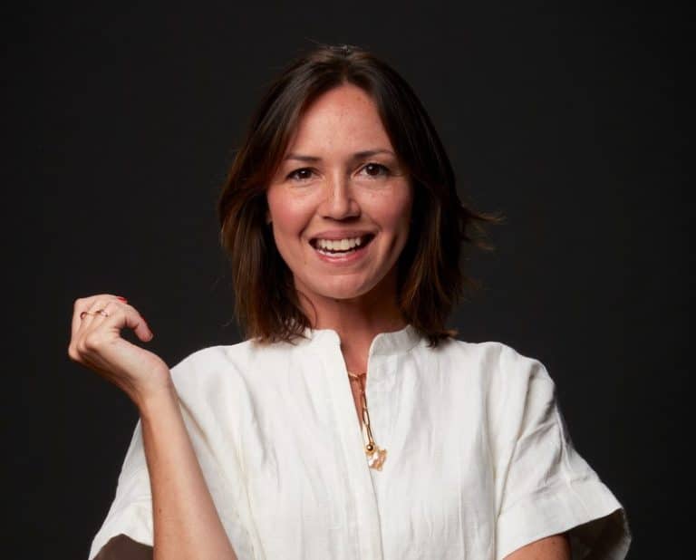 A profissional Renata Decoussau chega à Africa para contribuir com a evolução constante da agência, atuando como vice-presidente de Cultura.