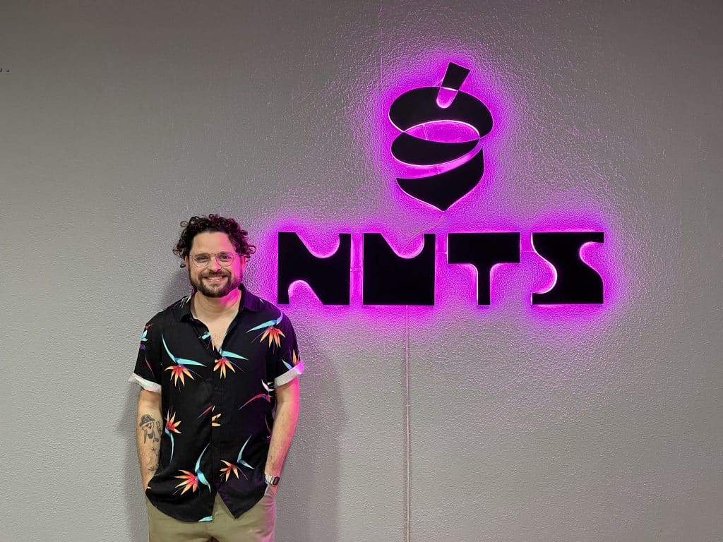 O Studio Nuts, coletivo criativo especializado em projetos visuais, anuncia a contratação do ilustrador e diretor de arte Arthur Porto.