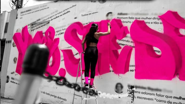 A Darwin Seguros promove, no Dia Internacional da Mulher, a ação Yes, She Drives, com o intuito de dar visibilidade ao machismo.