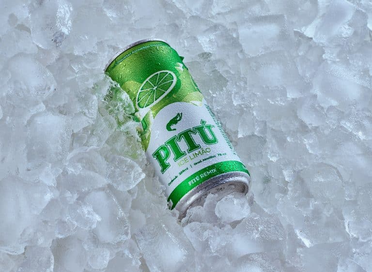 A PITÚ, tradicional indústria brasileira de cachaças, está entrando na tendência “ready-to-drink” com dois novos sabores de drinks.