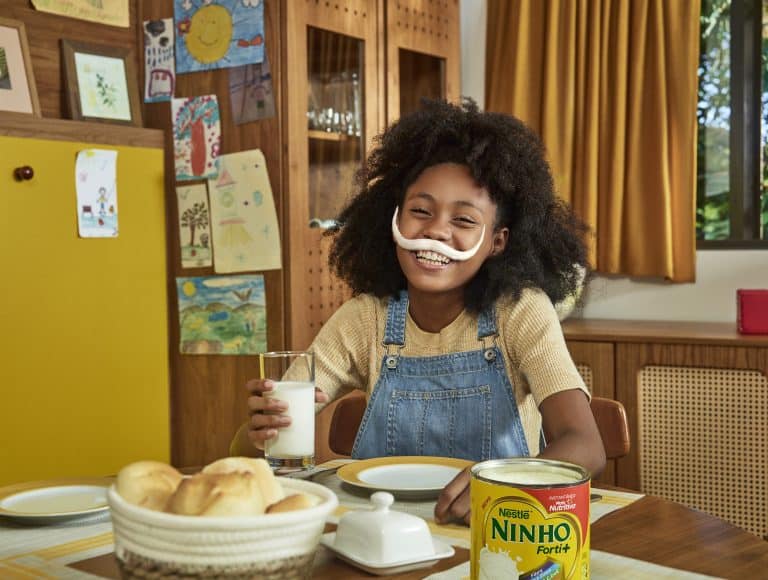 A Nestlé convida, visando reforçar a compreensão do poder nutritivo de NINHO Forti+ Instantâneo, os consumidores para uma imersão lúdica.