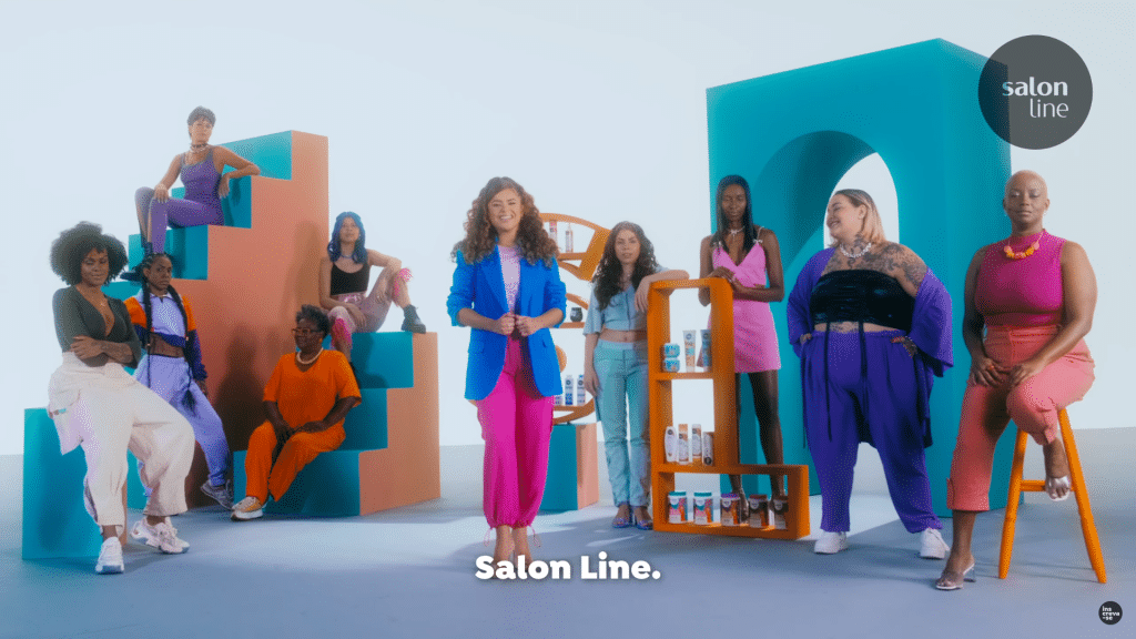 Salon Line lança, para traduzir as histórias de todas as mulheres de diferentes gerações, a ação “Agora, meu cabelo diz tudo!”.