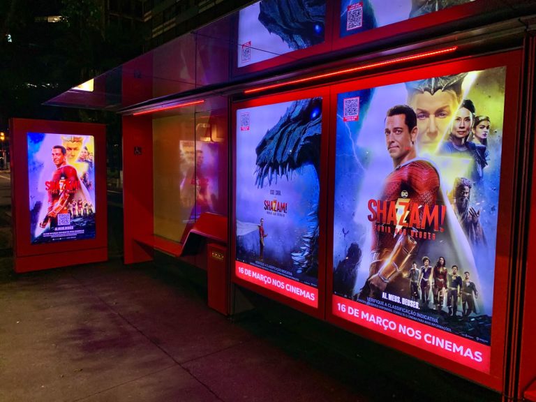 Para promover "Shazam! Fúrias dos Deuses", a Warner Bros. Pictures Brasil apresenta uma série de ações, incluindo merchandising na Record. 