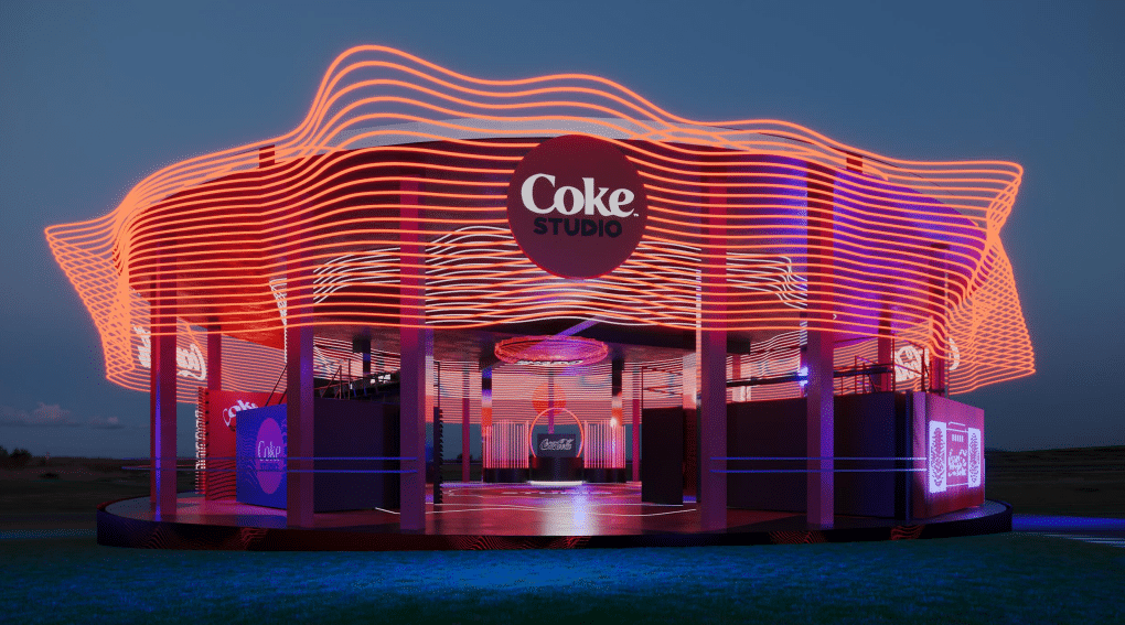 A Coca-Cola marca presença no Lollapalooza Brasil de 2023 e, desta vez, apresenta uma estrutura localizada no centro do festival.