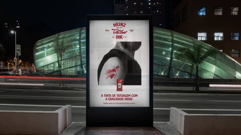 Heinz, marca de ketchup número 1 do mundo, anuncia que está desenvolvendo tinta vermelha de tatuagem usando apenas ingredientes não nocivos.