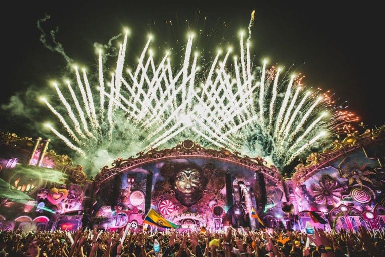 A agência Lema+ exalta a chegada de cinco novos clientes ao seu portfólio: Lacoste, Spotify, além de Tomorrowland, MITA Festival e Selo Sesc.