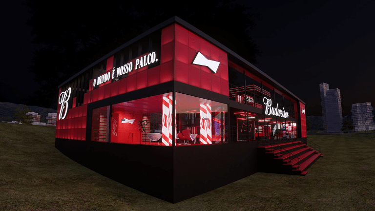A Budweiser, cerveja oficial do evento, promete promover muita experiência para as pessoas durante os três dias de Lolla BR.