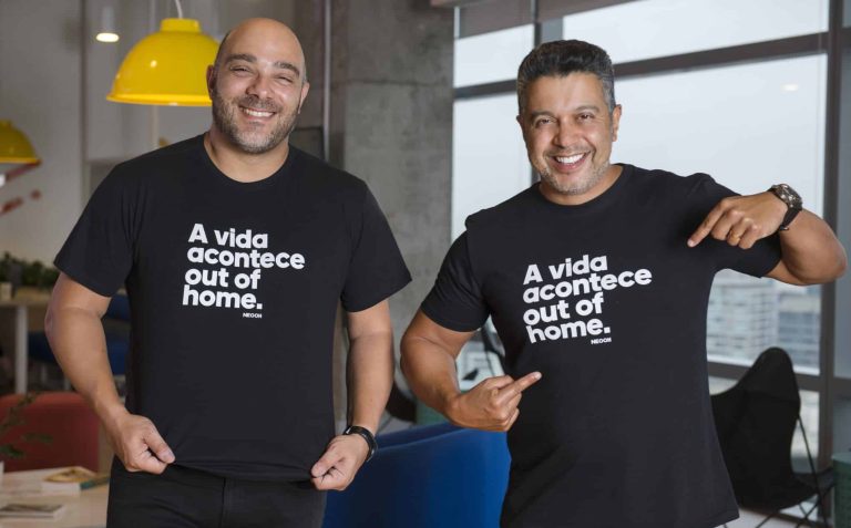 A NEOOH, uma das empresas líderes em mídia out of home no Brasil, anuncia a contratação de Gustavo Silva como novo Chief Sales Officer (CSO).