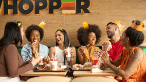 Burger King anuncia, visando celebrar a diversidade brasileira, a ação "Coroa do seu Jeito" e lança quatro novos formatos de coroas inéditas.