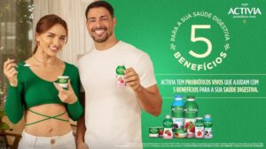 Activia lança hoje sua nova campanha “Activia 5 benefícios” em filme estrelado por Cauã Reymond e Rafa Kalimann.