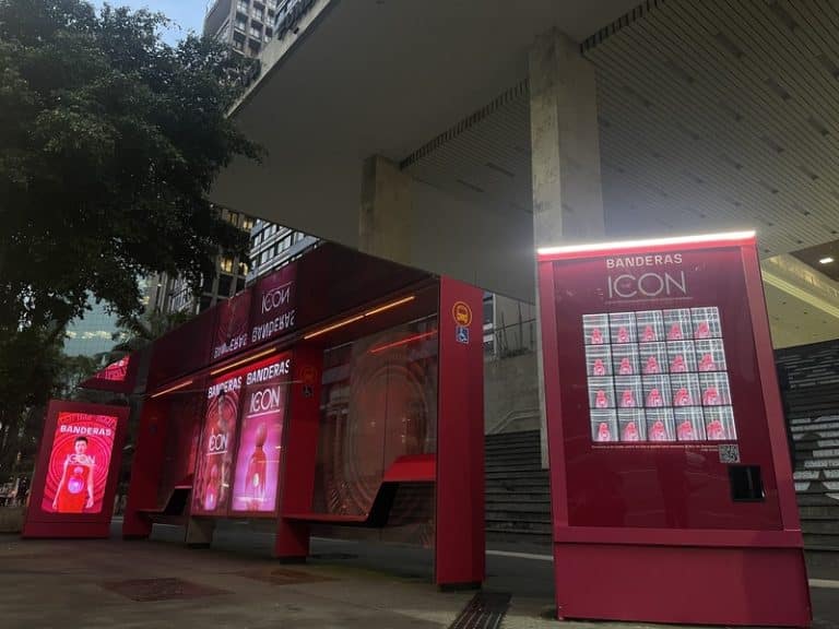 Desenvolvida pela Publicis e Eletromidia, a ação do perfume feminino The Icon, de Banderas, ganha espaço na principal avenida de São Paulo.