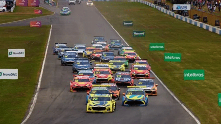 A Intelbras marca presença na primeira corrida do ano da Stock Car em Interlagos, que acontece no dia 23 de abril, em São Paulo (SP).