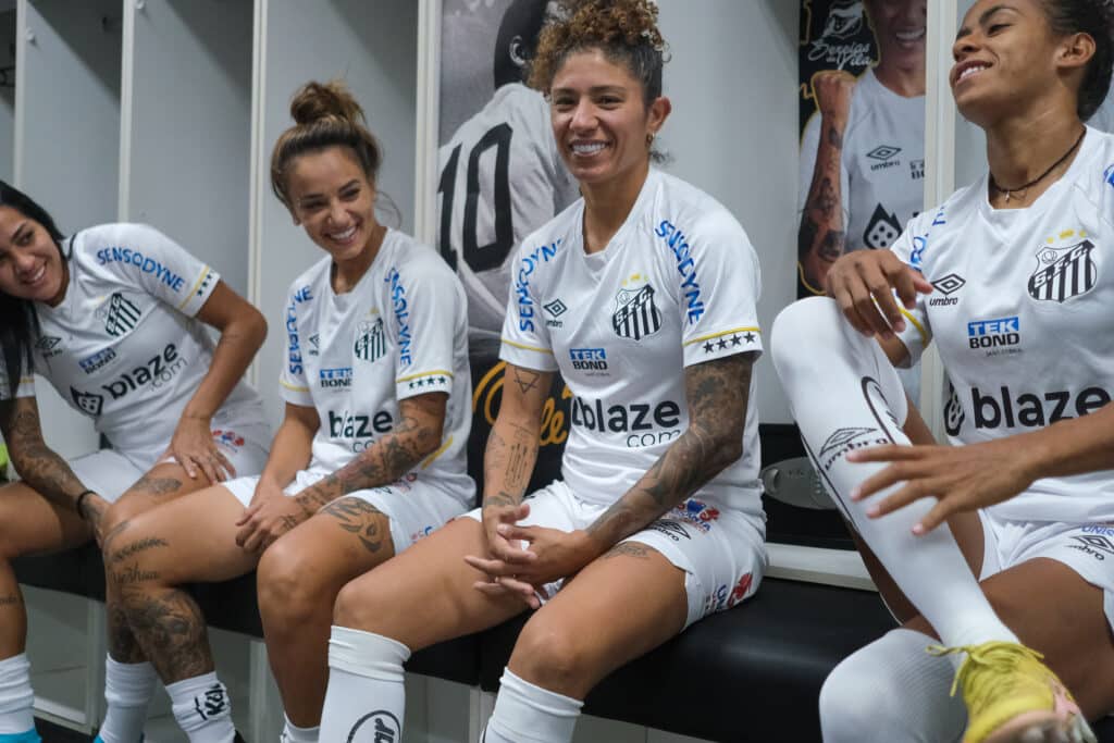 Blaze é a nova patrocinadora máster do Santos FC - Santos Futebol Clube