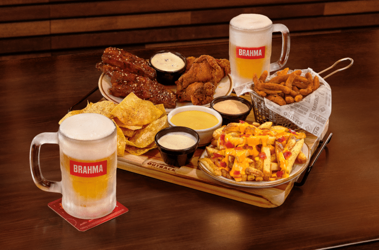 Ele voltou: Outback e Brahma trazem de volta rodízio de chopp e aperitivos à vontade por apenas R$ 99,90.
